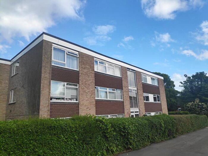 2 Bedroom Flat To Rent In Wray Common Road, Reigate, RH2