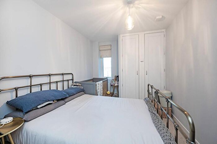 1 Bedroom Flat For Sale In Orsman Road, Hoxton, London, N1