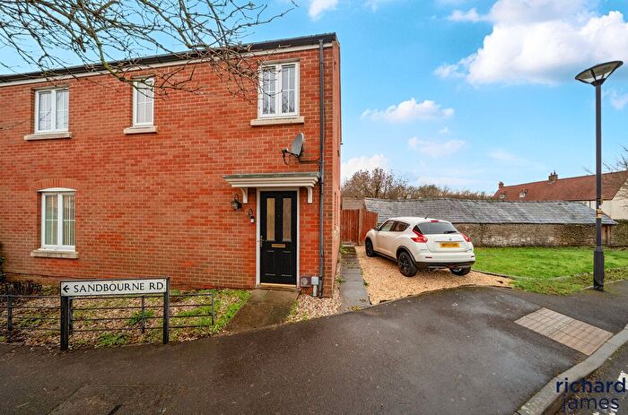4 Bedroom Semi Detached House For Sale In Sandbourne Road, Haydon End, Swindon, SN25