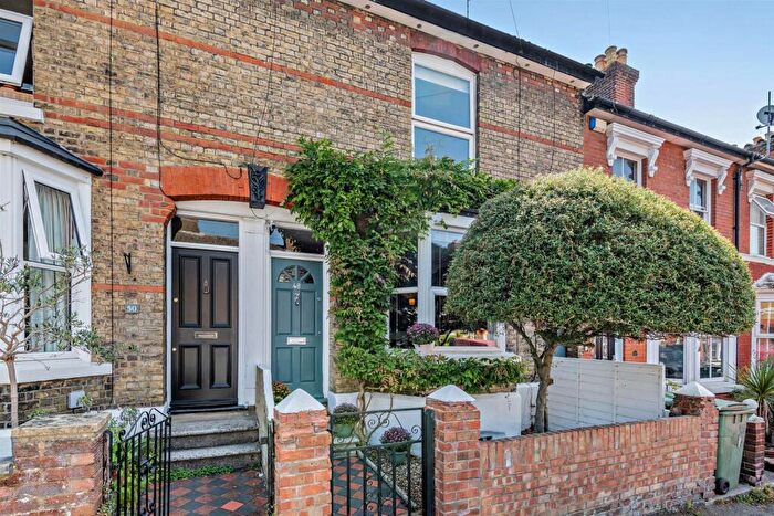 4 Bedroom Terraced House For Sale In Hardy Street, Maidstone, ME14