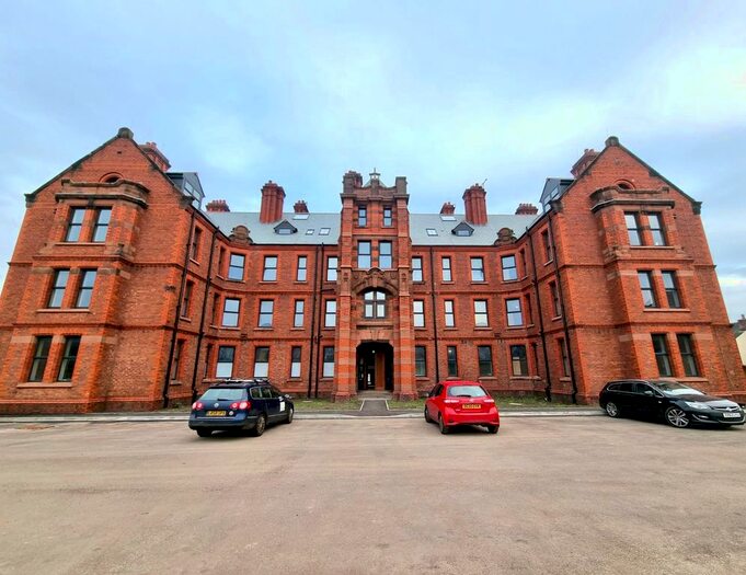 2 Bedroom Flat To Rent In Gibson House, Gibson House Drive, Wirral, CH44