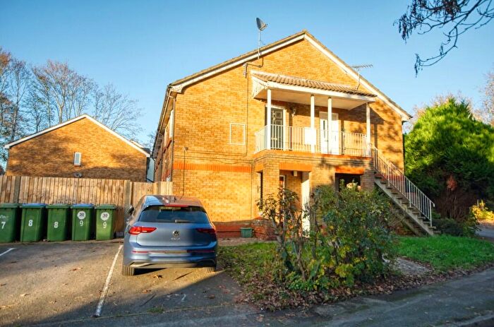 1 Bedroom Maisonette For Sale In Nursery Gardens, Southampton, Hampshire, SO19