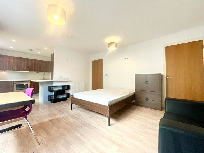 Apartment To Rent In City Centre, Deanery Road, BS1