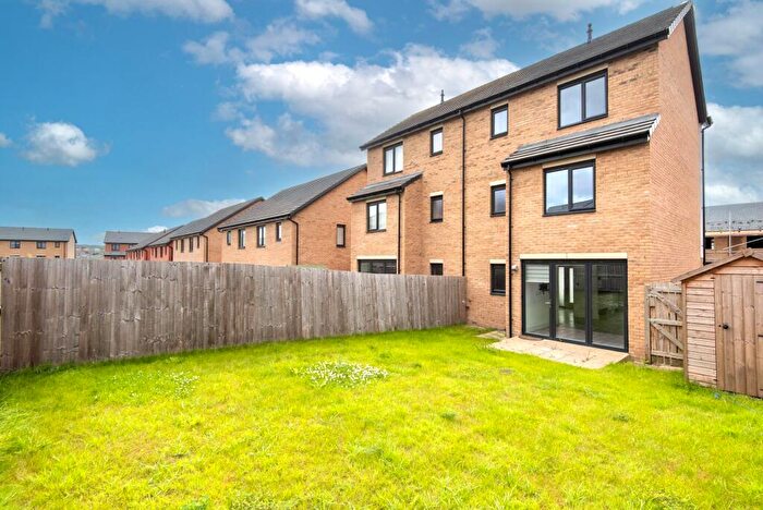 3 Bedroom Semi-Detached House For Sale In Brooks Drive, Waverley, S60