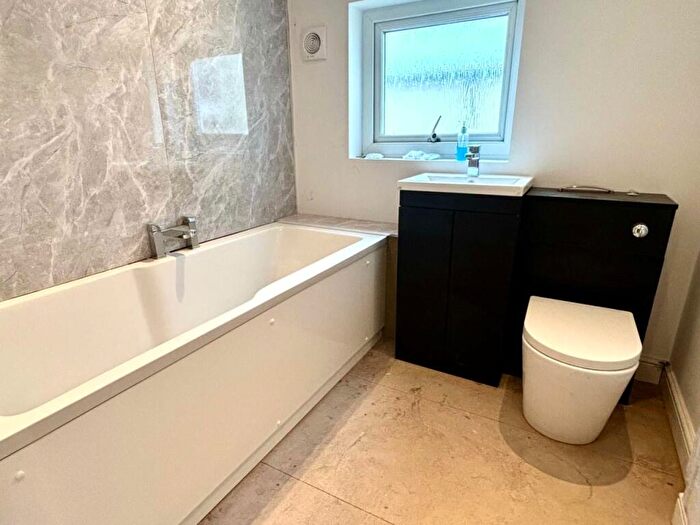 5 Bedroom Terraced House To Rent In Gloucester Road, Horfield, Bristol, BS7