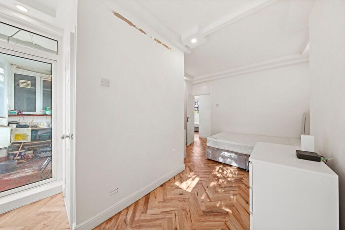 4 Bedroom Flat To Rent In Canrobert Street, London, E2