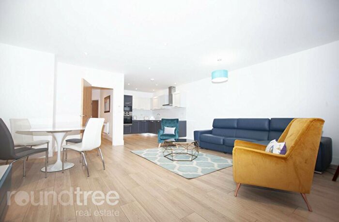 2 Bedroom Apartment To Rent In Brightview Court, Finchley Lane, Hendon, NW4