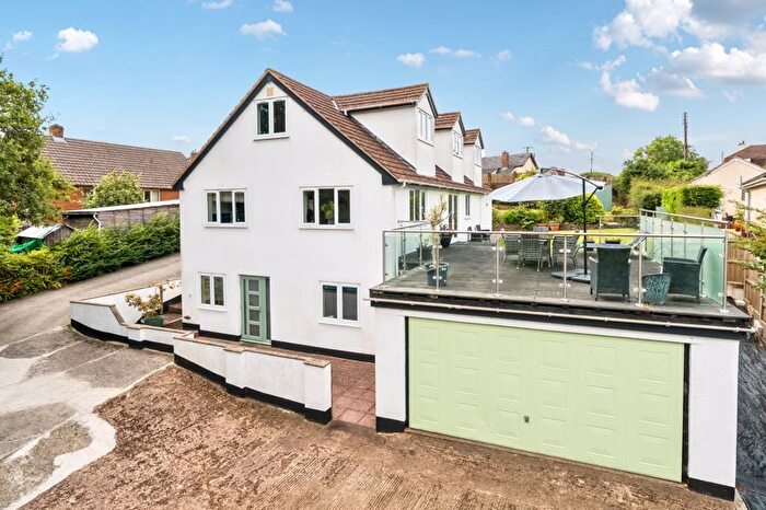 5 Bedroom Detached House For Sale In Merrymeet, Exeter, EX4