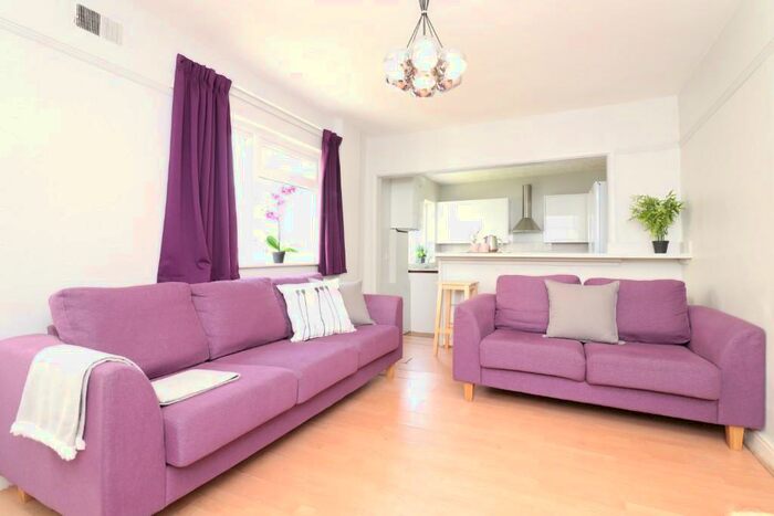 5 Bedroom House To Rent In Cromwell Road, SO15