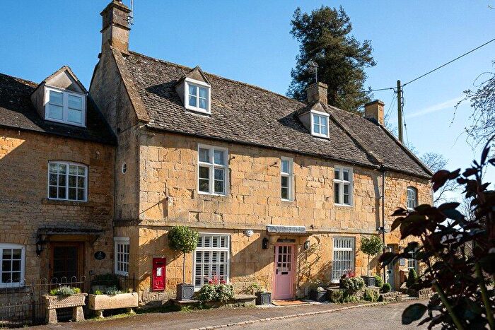 4 Bedroom Terraced House For Sale In Bourton On The Hill, Moreton-in-Marsh, Gloucestershire, GL56