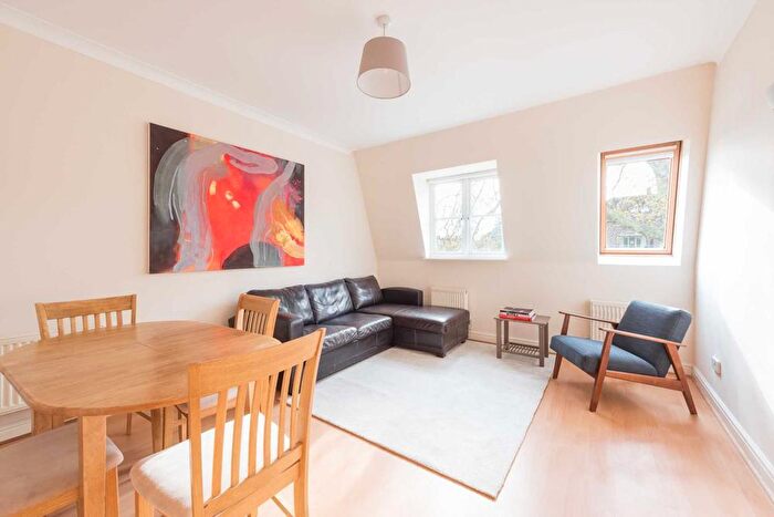 2 Bedroom Apartment To Rent In Gloucester Place, Marylebone, London, NW1
