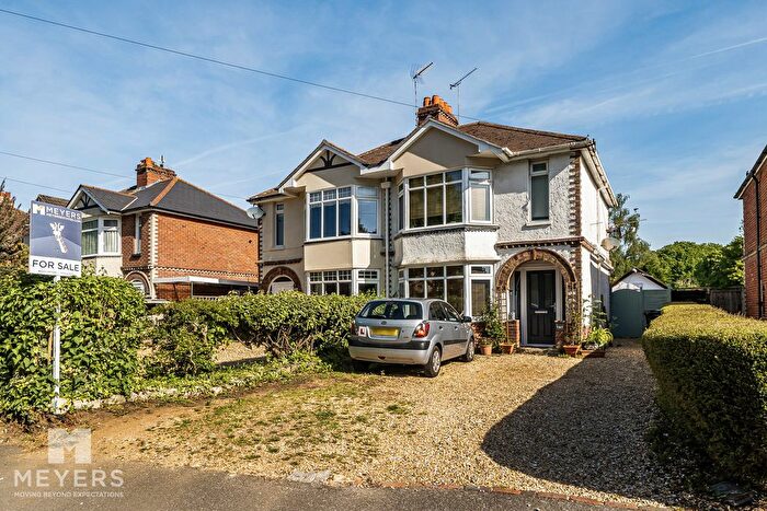 3 Bedroom Semi Detached House For Sale In Leigh Road, Wimborne, BH21