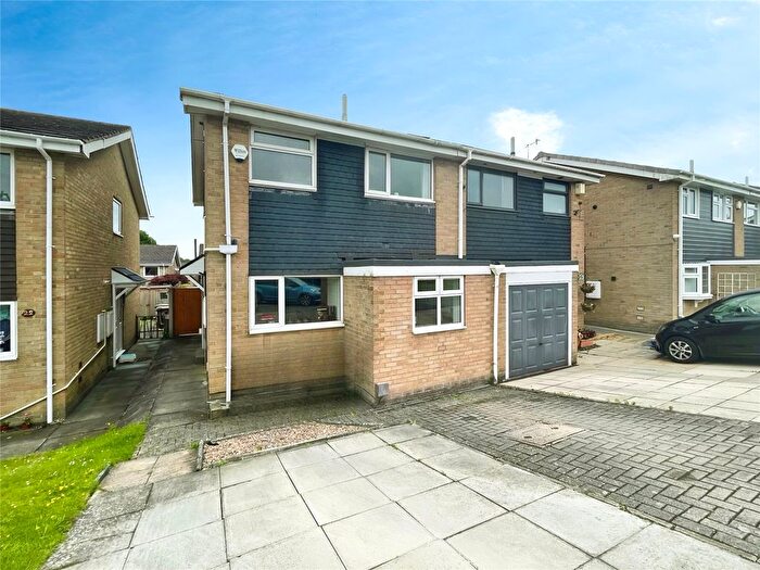 3 Bedroom Semi-Detached House For Sale In Ennerdale Close, Dronfield Woodhouse, Dronfield, Derbyshire, S18