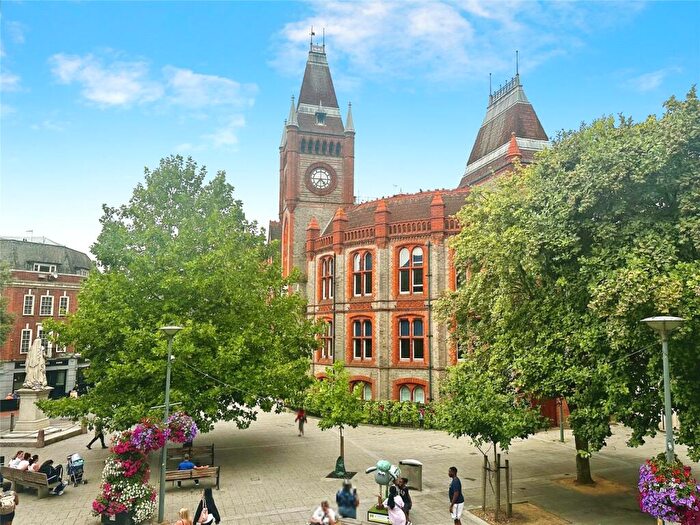 2 Bedroom Apartment To Rent In Friar Street, Reading, Berkshire, RG1