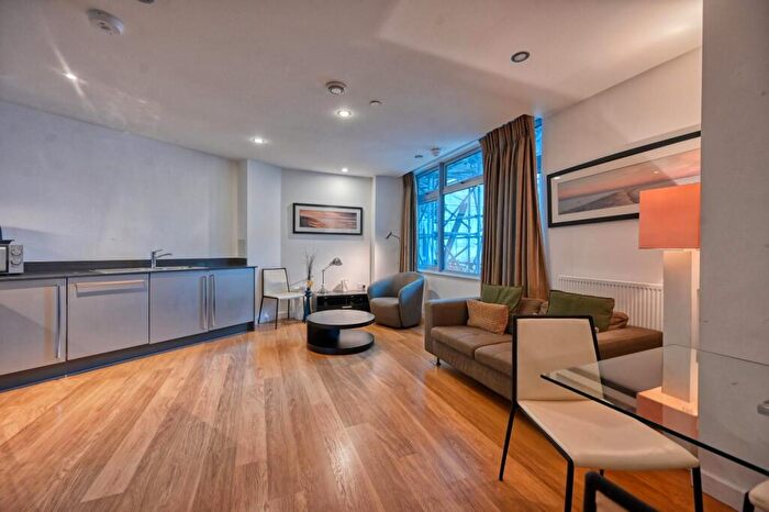 1 Bedroom Flat For Sale In Ross Way, Tower Hamlets, E14