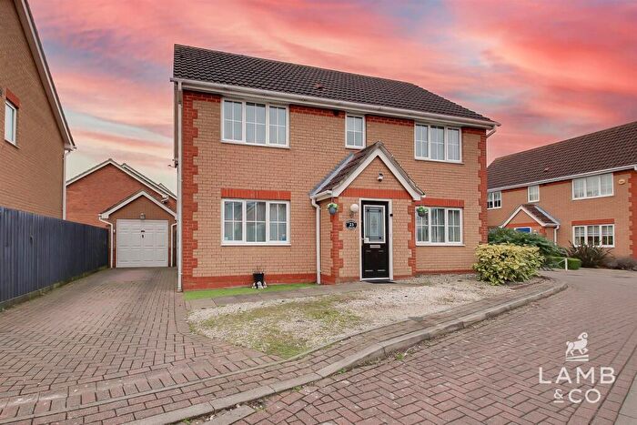 4 Bedroom Detached House For Sale In Parade Drive, Dovercourt, Harwich, CO12