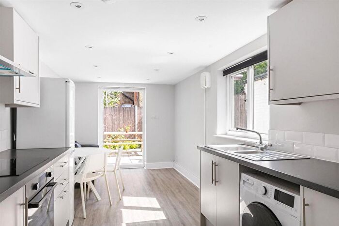 5 Bedroom Terraced House To Rent In Furley Road, Peckham, SE15