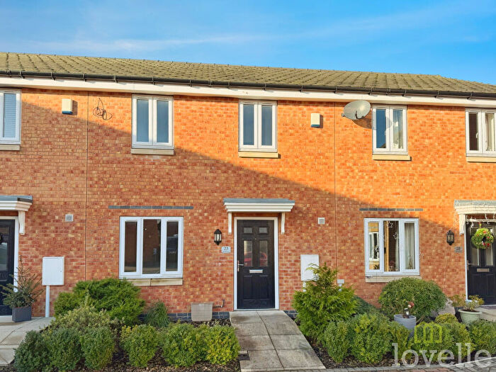 3 Bedroom Town House For Sale In Alderton Chase, Gainsborough, DN21