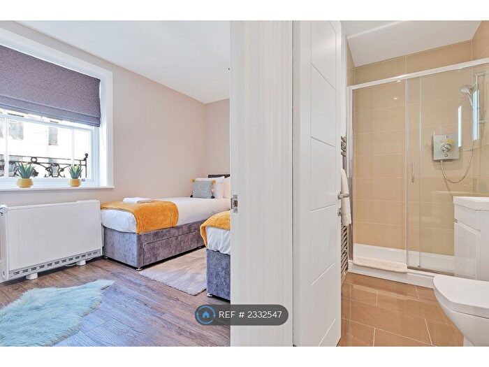 1 Bedroom Flat To Rent In West Street, Brighton, BN1