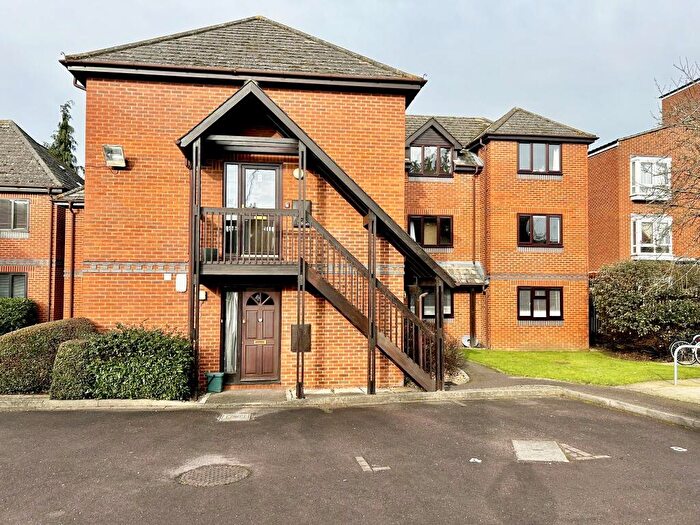 2 Bedroom Apartment To Rent In Woodman Court, Oxford, OX4