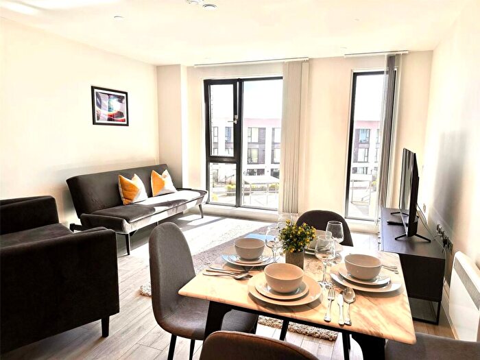 2 Bedroom Apartment To Rent In St Martins Place, Broad Street, Birmingham, West Midlands, B15