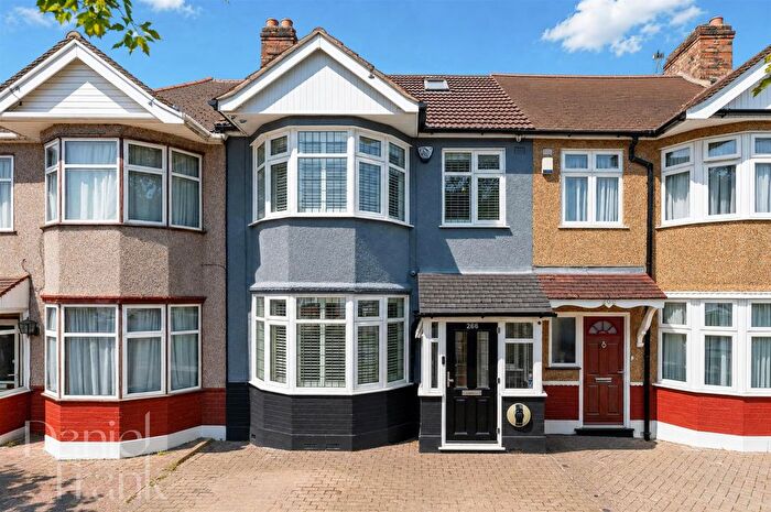 3 Bedroom Terraced House For Sale In Buckhurst Way, Buckhurst Hill, IG9