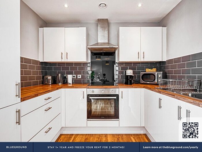 2 Bedroom Flat To Rent In City Of Salford, M50