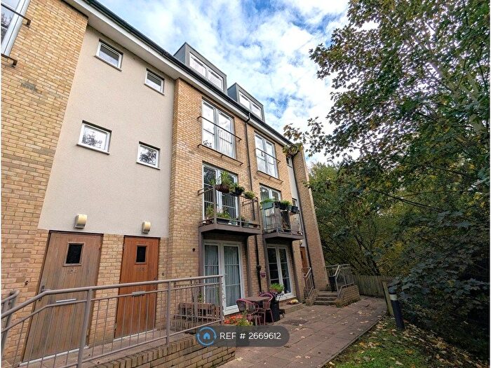2 Bedroom Maisonette To Rent In Watersmeet, Hitchin, SG4