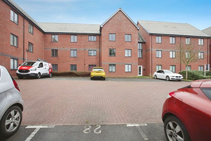 2 Bedroom Flat For Sale In Kirkistown Close, Rugby, CV21