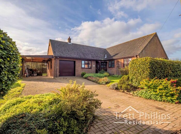 3 Bedroom Detached Bungalow For Sale In Wood Street, Catfield, Great Yarmouth, NR29