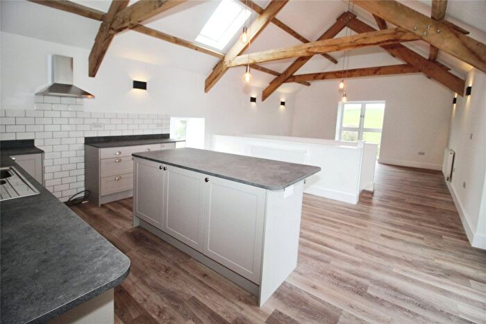 2 Bedroom Barn Conversion To Rent In Clawton, Holsworthy, EX22