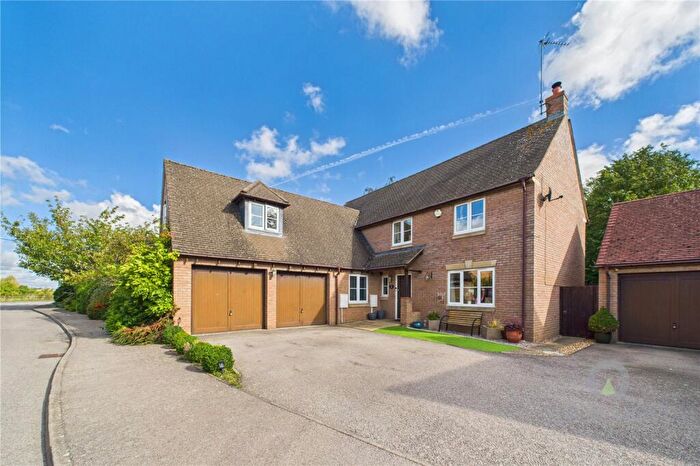 5 Bedroom Detached House For Sale In Regent Way, Horton, Northamptonshire, NN7