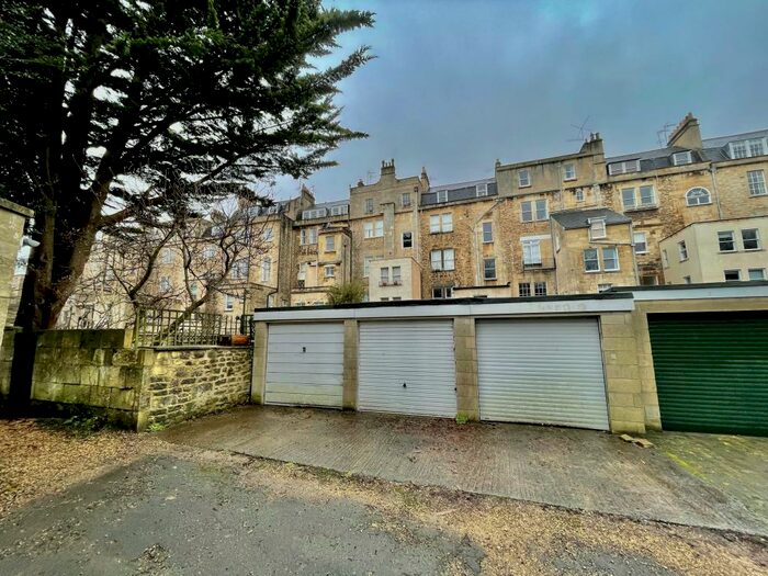 Garage / Parking To Rent In Henrietta Mews, Bath, BA2