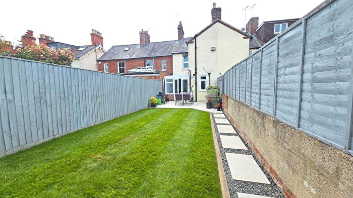 2 Bedroom Terraced House For Sale In Gloucester Road, Newbury, RG14
