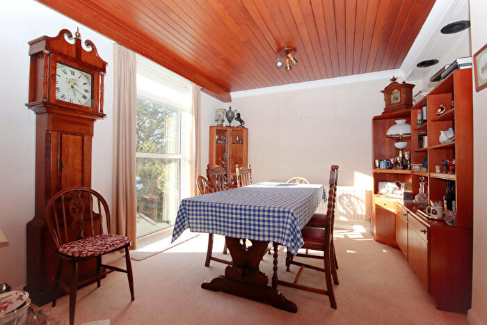 4 Bedroom Detached House For Sale In Studland Drive, Milford On Sea, SO41