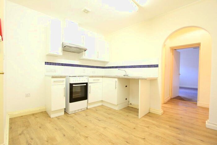 1 Bedroom Flat To Rent In Parsons Street, Banbury, Oxon, OX16