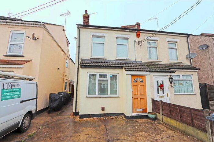 2 Bedroom Semi-Detached House To Rent In Ashingdon Road, Ashingdon, Rochford, SS4