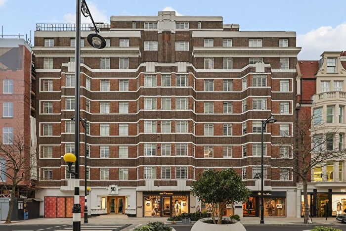 3 Bedroom Flat To Rent In Sloane Street, London, SW1X