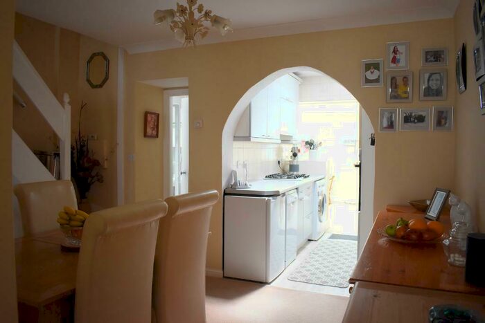 3 Bedroom Terraced House For Sale In Elm Park Avenue, Elm Park, Essex, RM12