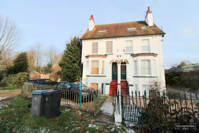 5 Bedroom Semi-Detached House For Sale In Mayfield Villas Station Road, Ken, CT15