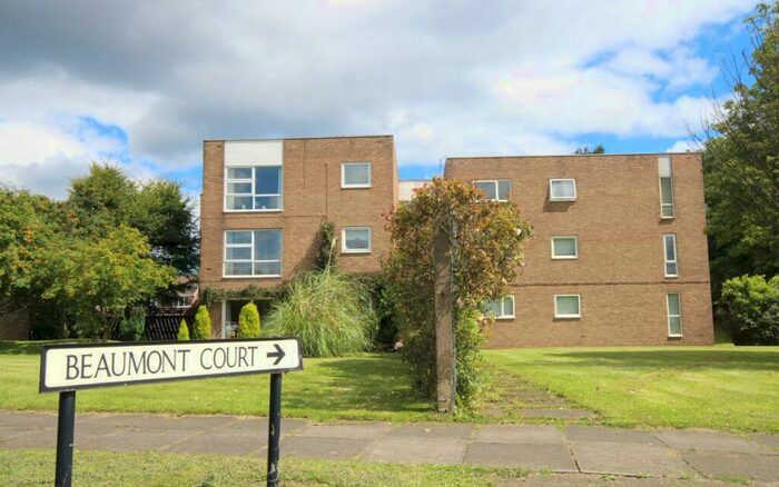 2 Bedroom Apartment To Rent In Beaumont Court, Whitley Bay, NE25
