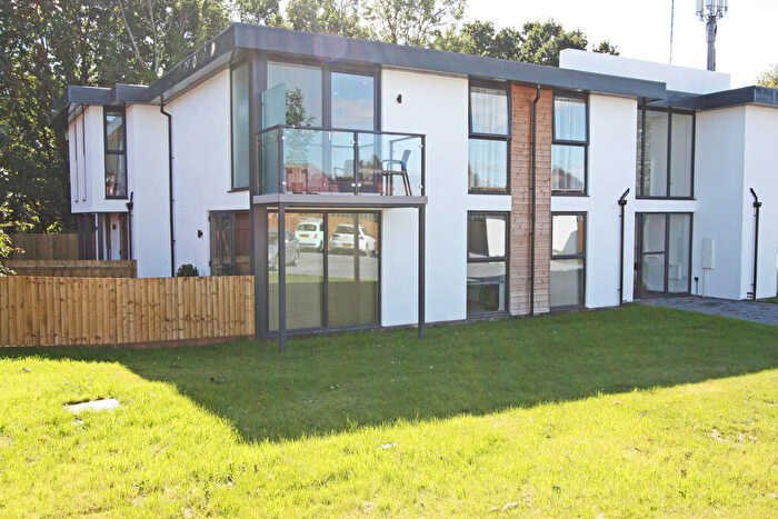 2 Bedroom Apartment To Rent In Highlands, Fareham, PO15