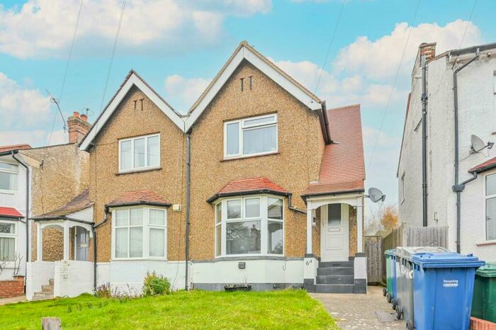 1 Bedroom Flat To Rent In Shakespeare Road, Mill Hill, London, NW7