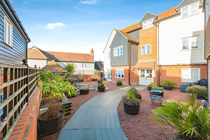 1 Bedroom Apartment To Rent In Hoymans Wharf, High Street, Benfleet, SS7