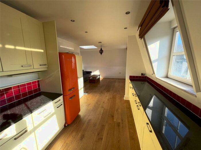 2 Bedroom Apartment To Rent In Phoenix Court, Station Road, New Barnet, Hertfordshire, EN5