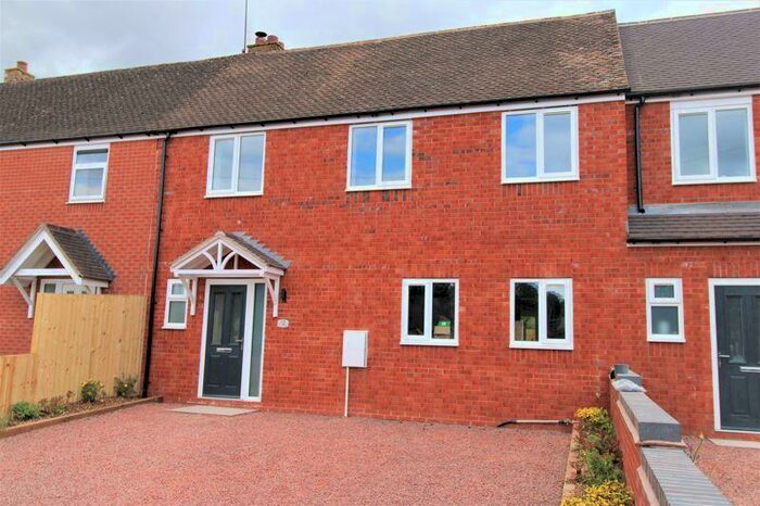 4 Bedroom Terraced House For Sale In Courts Close, Hanbury, Bromsgrove, B60