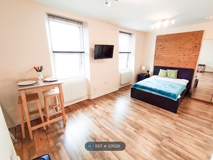Studio To Rent In Fortess Road, London, N19