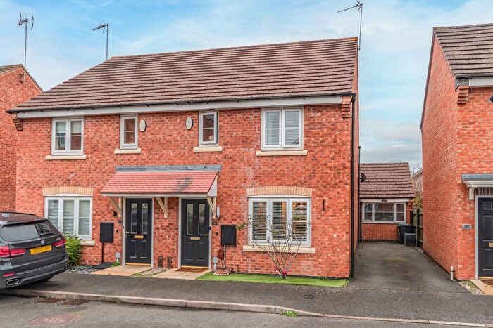 3 Bedroom Semi Detached House For Sale In Pitchcombe Close, Lodge Park, Redditch, B98