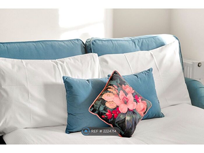 1 Bedroom Flat To Rent In Dewsbury Court, London, W4