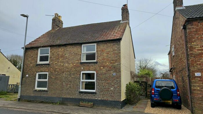 1 Bedroom Semi-Detached House For Sale In High Street, Martin, LN4